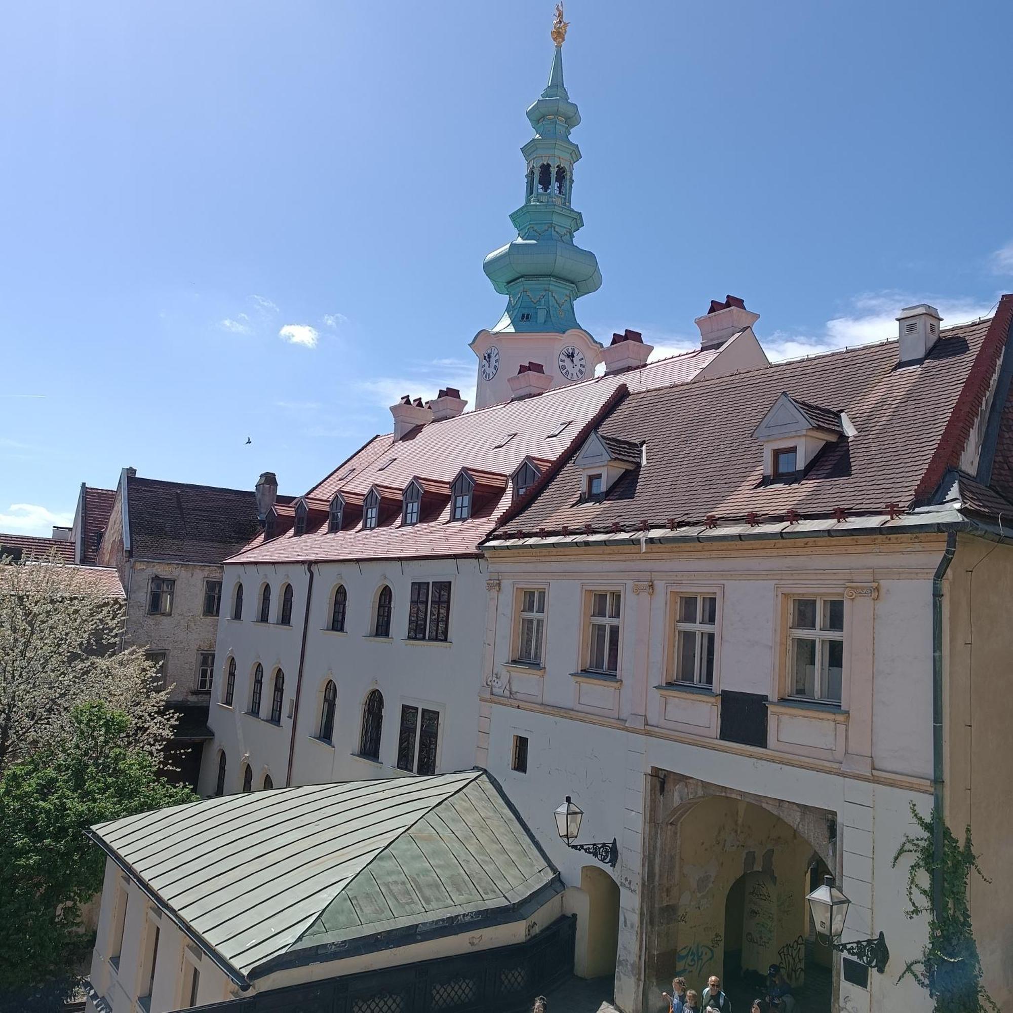 Krásny byt s výhľadmi v historickom centre Bratislava Quarto foto